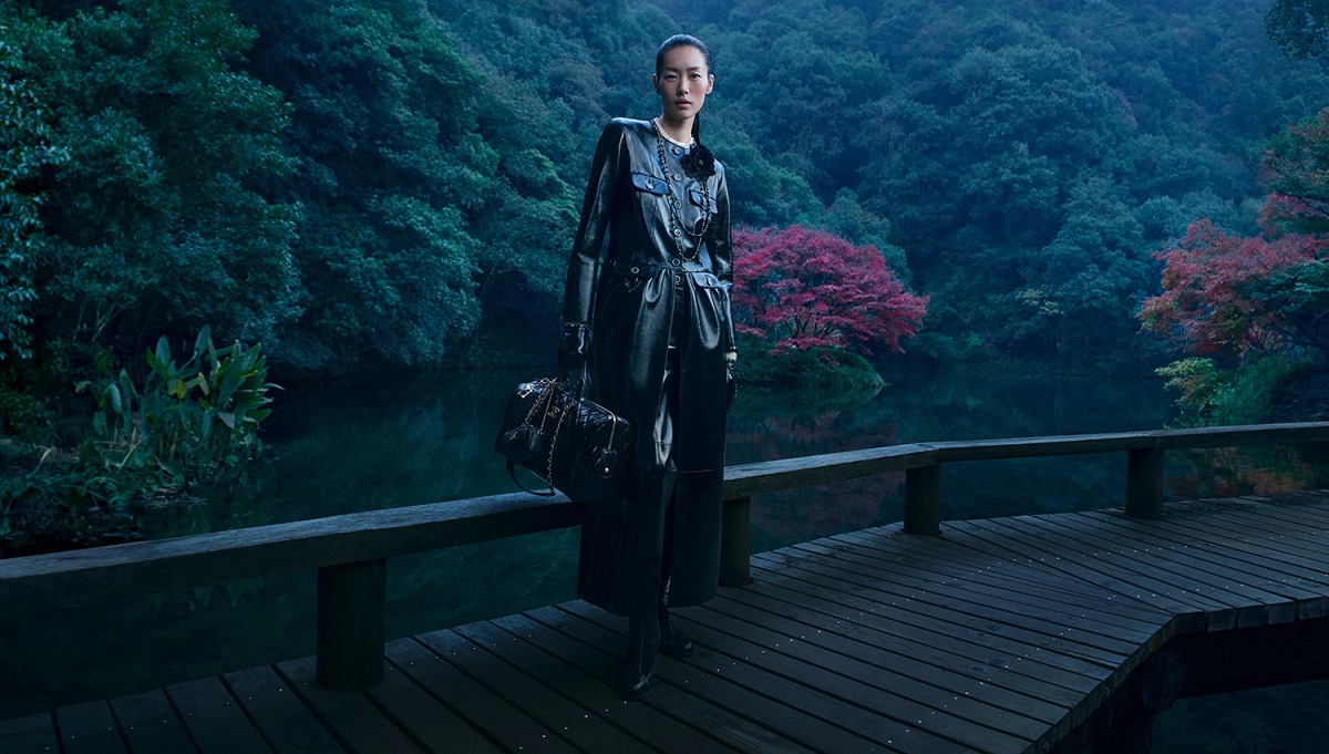 New Bags | CHANEL Launches 2025 Haute Couture Collection Handbags: Inspired by Chinese Ebony Lacquer